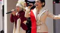 Kris Dayanti dan Melly Goeslaw Meriahkan HUT ke-81 RI dengan Duet Kompak