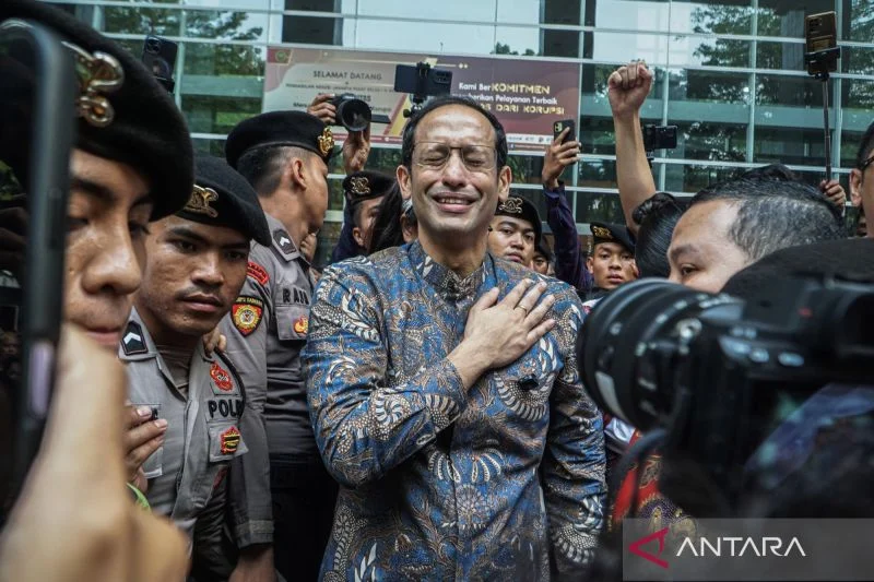 Nadiem Makarim Dianjurkan Tidak Mengajukan Banding, Putusan 10 Tahun Penjara Sudah Ringan
