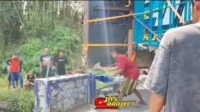 Pagar Pembatas Mal Kokas Tebet Dibongkar Setelah Viral di Media Sosial