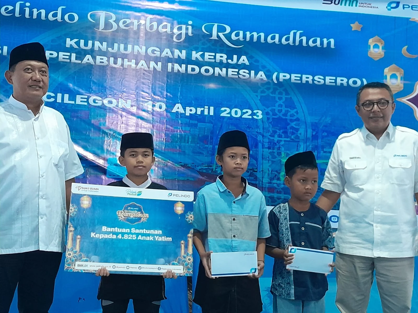 Pelindo Regional 2 Banten Berbagi Kasih dengan Anak Yatim di Pelabuhan Ciwandan