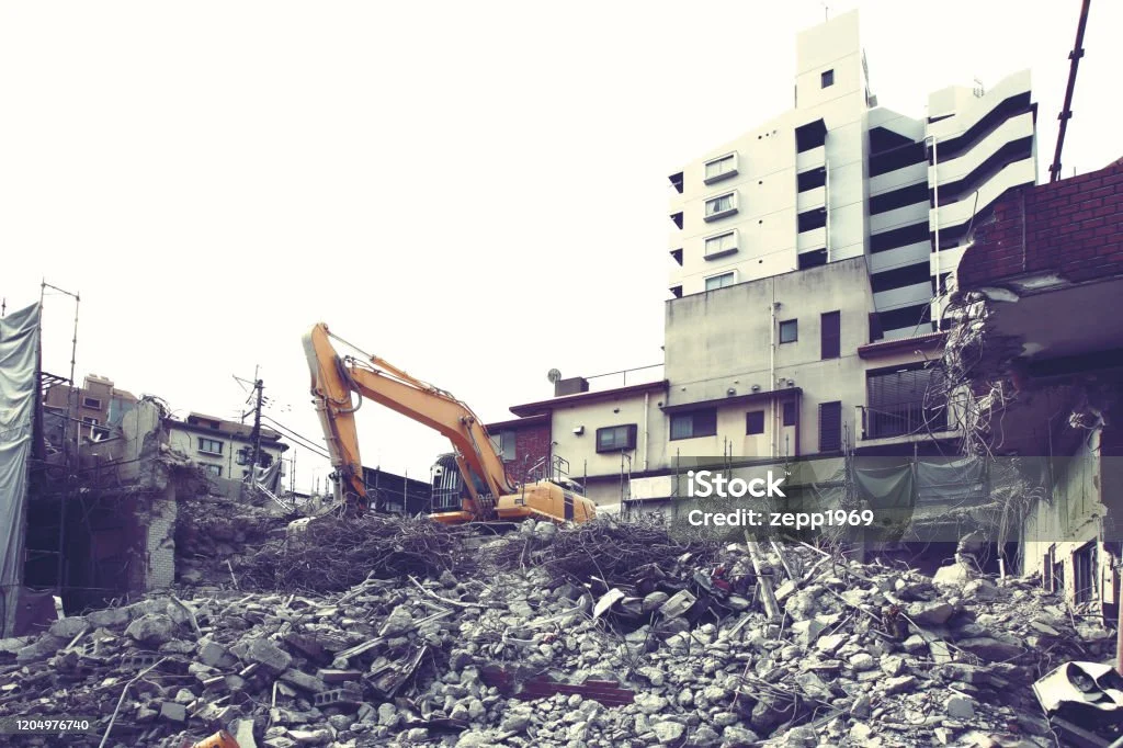 Pembongkaran Pagar Mal Kota Kasablanka: Apa yang Sebenarnya Terjadi?