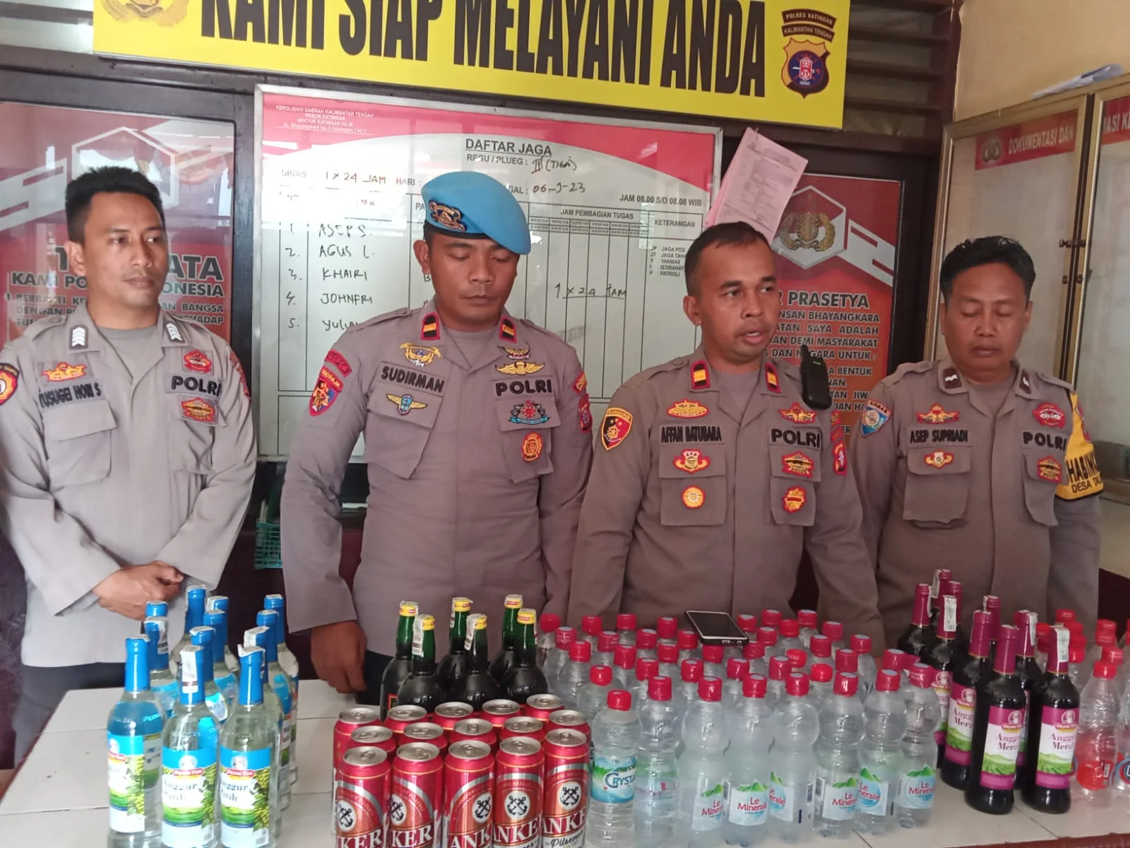 Polisi Siap Ciduk Mbak-mbak Dermawan Miras Jalur Hafalan Al-Qur'an