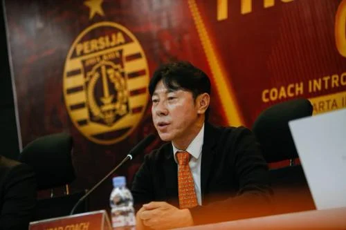 Shin Tae-yong 'Disiksa' Stjepan Loncar di Persija Jakarta